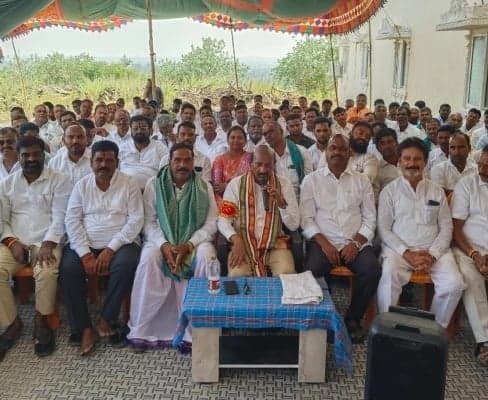 కాంగ్రెస్ కార్యకర్తల పదవులను పోచారం అడ్డుకుంటున్నారు: ఏనుగు - Udayam