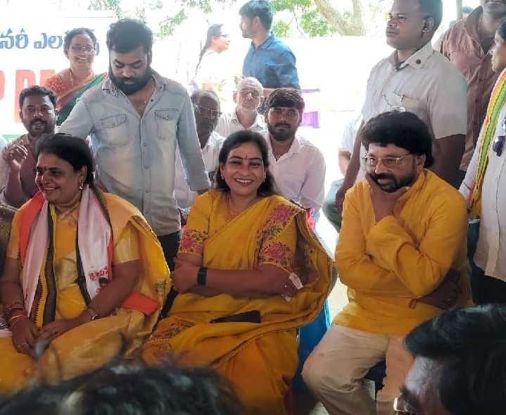 నక్కపల్లి టీడీపీ ఎంపీపీ అభ్యర్థి నామినేషన్ - Udayam