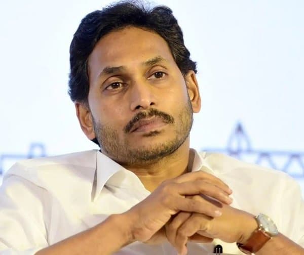సిరివెన్నెల సీతారామశాస్త్రికి జగన్ నివాళి - Udayam Digital