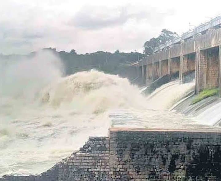 నేడు పోచారం నుంచి నీటి విడుదల