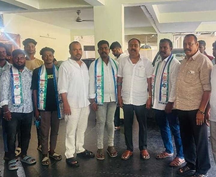 వైసీపీలో చేరిన టీడీపీ నేత - Udayam