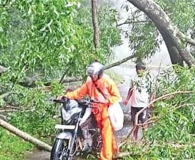 అనంతగిరి మండలంలో తుఫాన్ బీభత్సం - Udayam