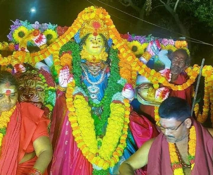 మార్కాపురంలో ఘనంగా అమ్మవారి శోభాయాత్ర - Udayam