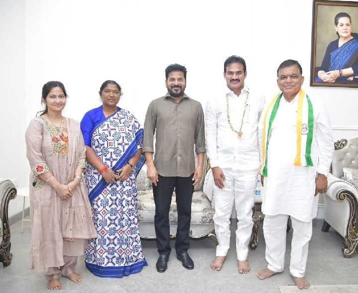 సీఎం రేవంత్రెడ్డిని కలిసిన రామచంద్ర నాయక్ - Udayam
