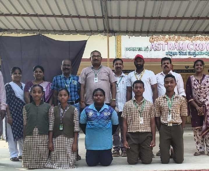 రాష్ట్ర పోటీలకు నరసన్నపేట యువ క్రీడాకారులు - Udayam