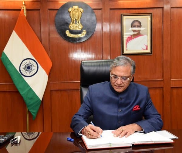 రాజస్థాన్లో అడుగుపెట్టిన సీఈసీ - Udayam Digital