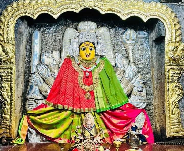ప్రత్యేక అలంకరణలో భద్రకాళి అమ్మవారు - Udayam