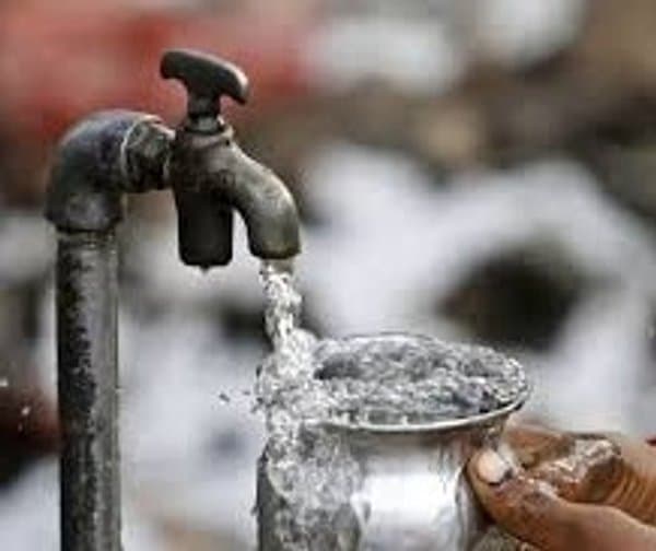 తాగునీటి దుర్వినియోగం: షాపుకు జరిమానా