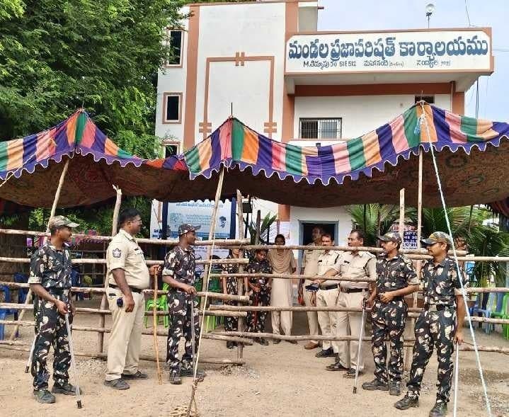 తిమ్మాపురంలో భారీ పోలీసు బందోబస్తు - Udayam