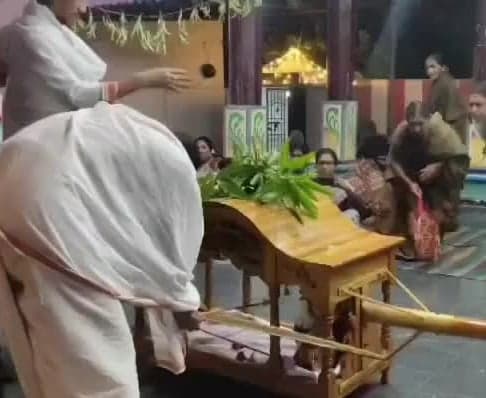 పెదపూడి శివాలయంలో శమీపత్ర పూజలు - Udayam