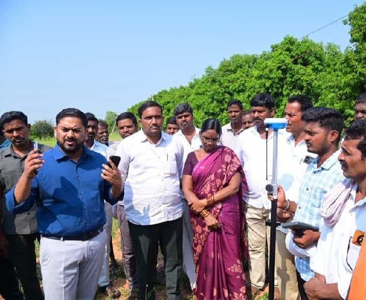 ఢిల్లీ ధర్నాకు కాంగ్రెస్ శ్రేణుల తరలింపు - Udayam