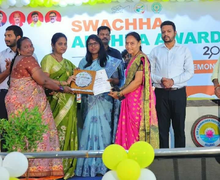 కైకరం విలేజ్ ఆర్గనైజేషన్కు పురస్కారం - Udayam