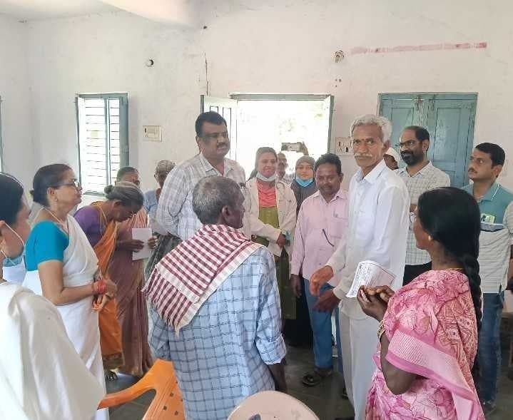 మోట్లపల్లిలో ఉచిత వైద్య శిబిరం - Udayam