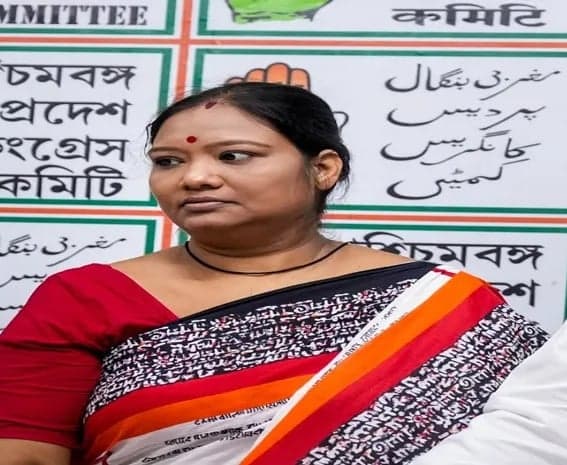 భర్తను తప్పుడు కేసులతో అన్యాయంగా జైల్లో పెట్టించారని ఆవేదన - Udayam