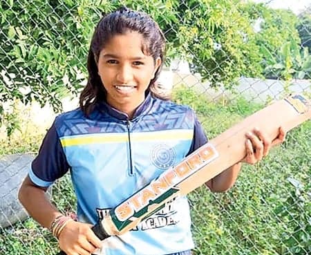 జాతీయ క్రికెట్కు మనోజ్ఞ ఎంపిక - Udayam
