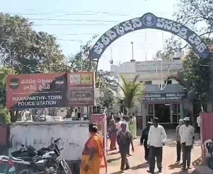 భర్త హత్యాయత్నం కేసులో ముగ్గురికి రిమాండ్ - Udayam