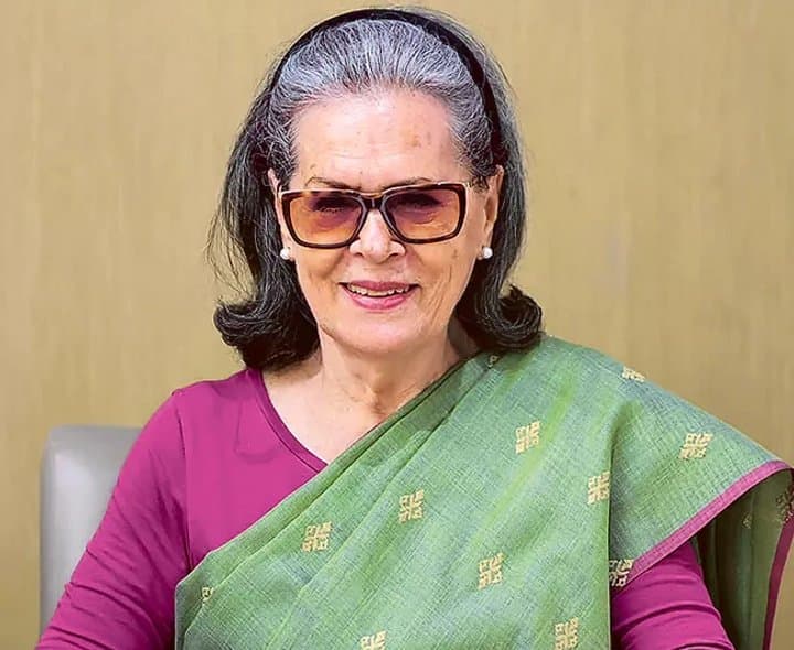 గుండె కోతే రాజకీయాల్లోకి లాగింది - Udayam