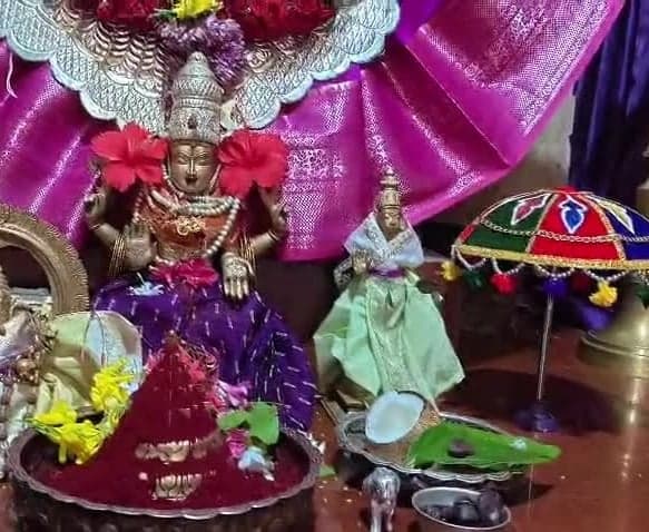 బ్రహ్మచారిణి రూపంలో భువనేశ్వరి దేవి - Udayam