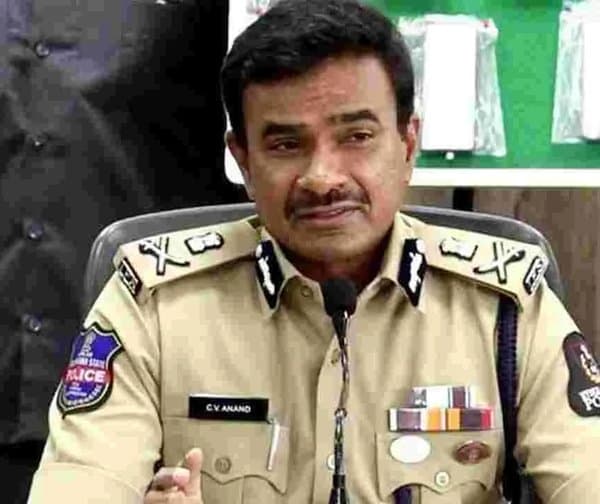 సివిల్ వివాదాల్లో పోలీసుల జోక్యంపై డీజీపీ హెచ్చరిక - Udayam Digital