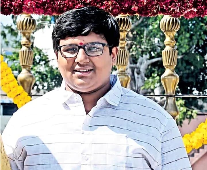 తాడిపత్రి యువకుడికి కాంస్య పతకం - Udayam