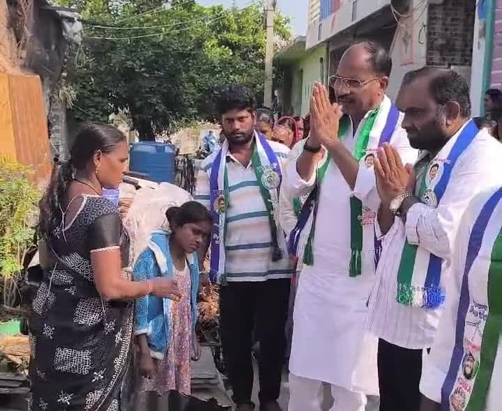 నందికొట్కూరులో వైసీపీ అభ్యర్థులకు ఓటేయండి: సుధీర్ - Udayam
