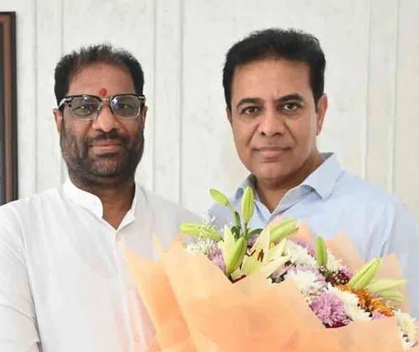 బీఆర్ఎస్ పార్లమెంటరీ పార్టీ నేతగా వద్దిరాజు: కేటీఆర్తో భేటీ - Udayam Digital