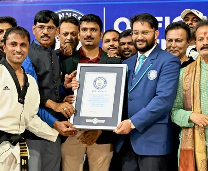 తైక్వాండోలో గిన్నిస్ రికార్డు - Udayam Digital