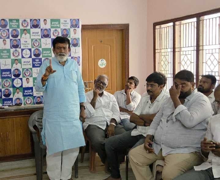 రాజంపేట ఎమ్మెల్యే ఆకేపాటి కీలక ప్రకటన - Udayam