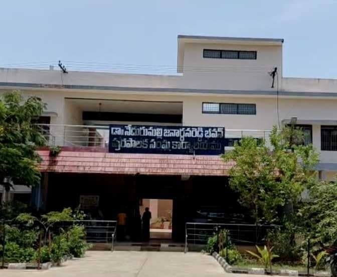 వెంకటగిరిలో 31–34 వార్డు హద్దులు - Udayam