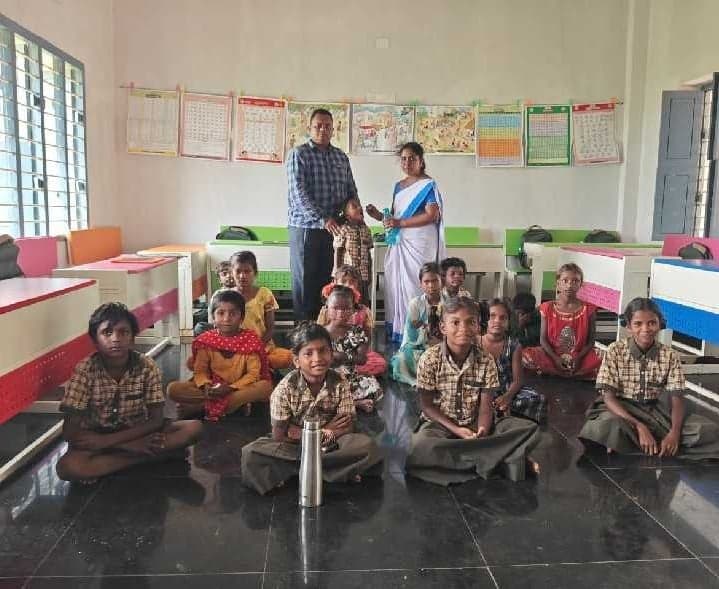 బుడమగుంటలో విద్యార్థులకు ఆల్బెండజోల్ మాత్రలు - Udayam