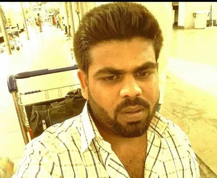 బైక్ అదుపుతప్పి యువకుడి మృతి - Udayam