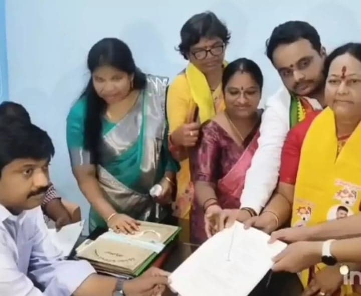 నర్సీపట్నంలో కూటమి తొలి నామినేషన్ - Udayam