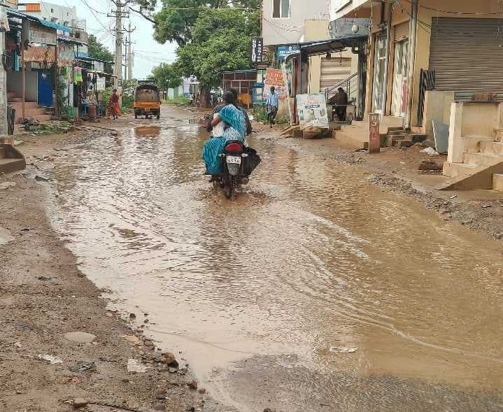 మహానందిలో అధ్వానంగా ప్రధాన రహదారి - Udayam