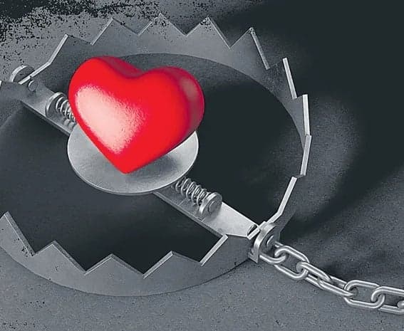 ఆర్మీ ఆయుధాల చోరీ కేసులో - Udayam