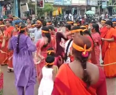 గణేశ్ శోభాయాత్రలో సందడి - Udayam