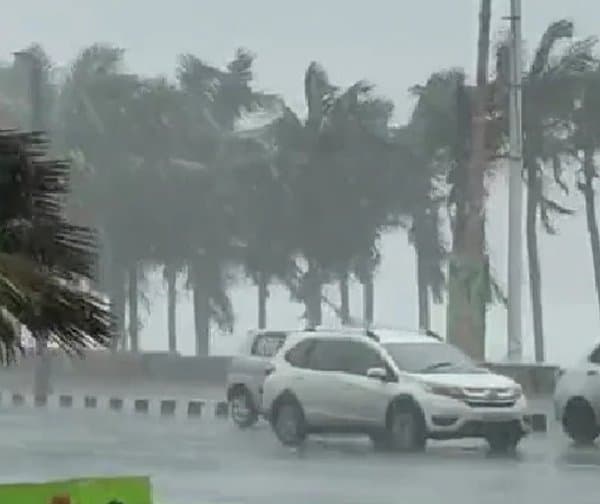 ఏపీలో నేడు తేలికపాటి వర్షాలు