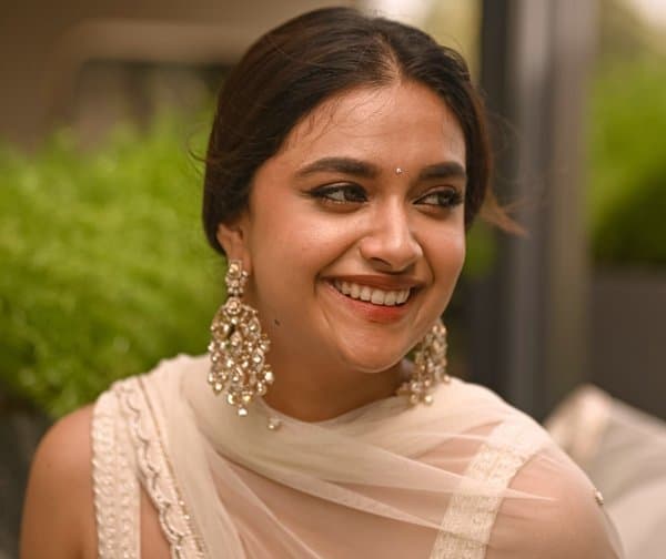 మహానటి వంటి సంచలన పాత్రలకై కీర్తి సురేశ్ ఎదురుచూపు - Udayam Digital