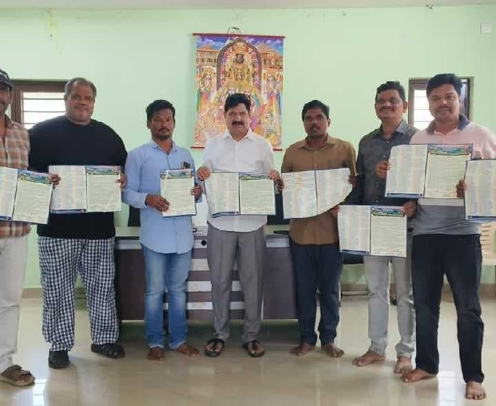 టీఎస్యూటీఎఫ్ మహాసభల బ్రోచర్ ఆవిష్కరణ - Udayam