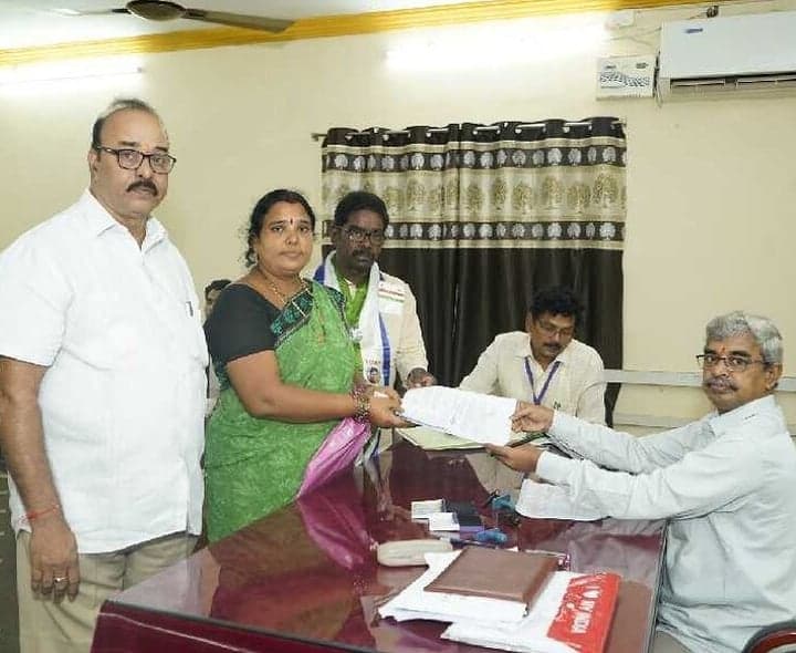 పరిషత్ పోరులో 2,049 నామినేషన్లు - Udayam