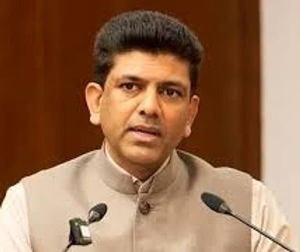 ప్రతి ఒక్కరికీ పబ్లిక్ వైఫై - Udayam Digital