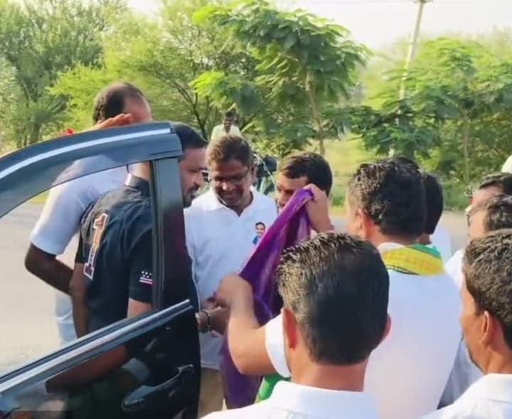 దత్తాయిపల్లిలో ఎమ్మెల్యే మార్నింగ్ వాక్ - Udayam