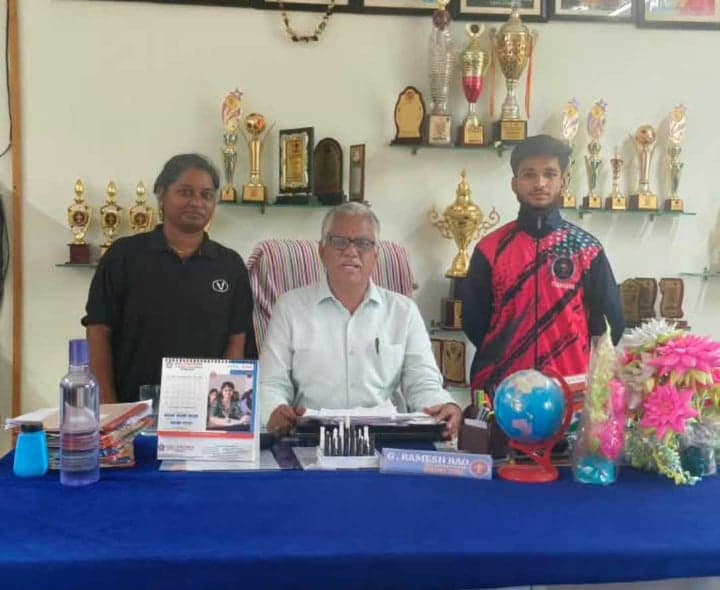 రాష్ట్రస్థాయి ఫుట్బాల్ పోటీలకు వంశీకృష్ణ - Udayam