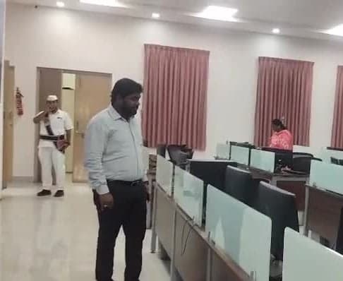 నెల్లూరులో సేవలను పర్యవేక్షించిన కమిషనర్ - Udayam