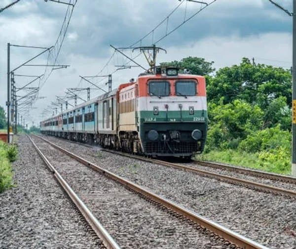 చర్లపల్లి నుంచి తిరువణ్ణామలైకు ప్రత్యేక రైళ్లు ప్రారంభం - Udayam Digital
