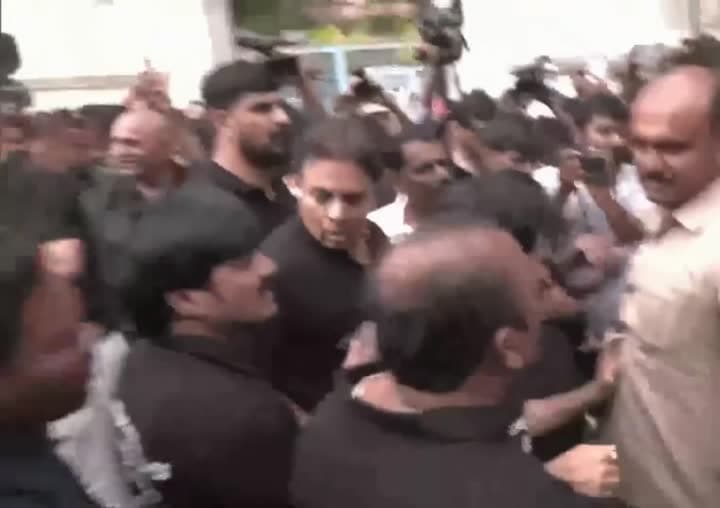 హరీశ్, జగదీశ్లను నెట్టేయడంపై కేటీఆర్ ఆగ్రహం - Udayam