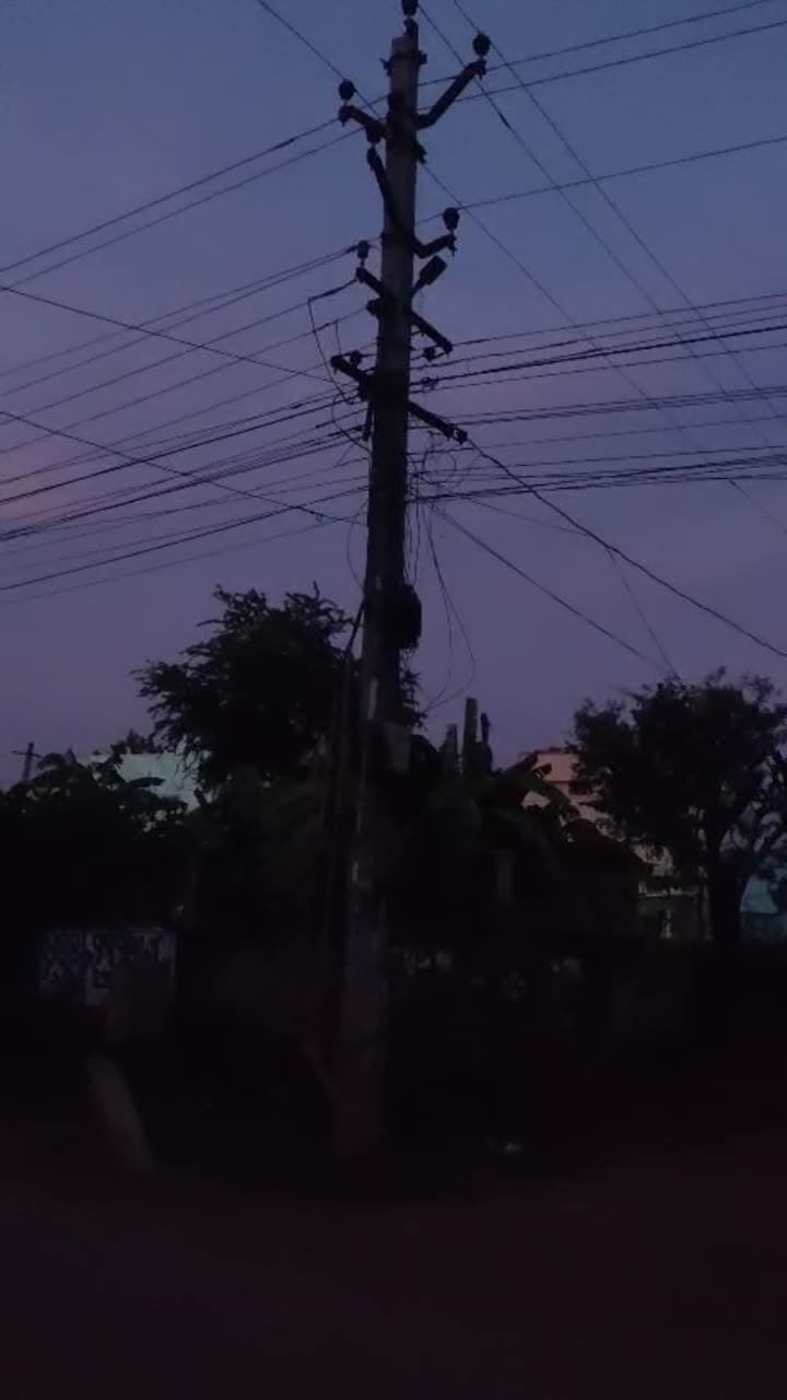నెల్లటూరులో పది రోజులుగా వెలగని వీధి దీపాలు - Udayam