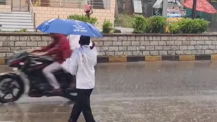 బైంసా డివిజన్ వ్యాప్తంగా కురుస్తున్న వర్షం - Udayam