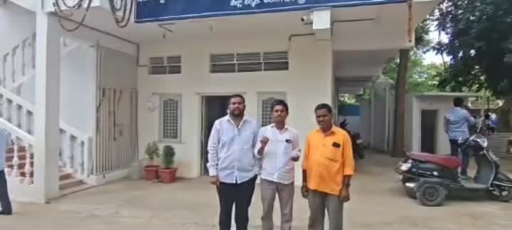 ప్రమాద స్థలాల్లో భద్రతా చర్యలు చేపట్టాలని సబ్ కలెక్టర్ కు వినతి - Udayam