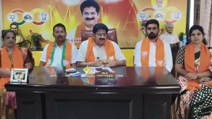 'సేవా సంకల్ప్' ను జయప్రదం చేయాలి: ఎమ్మెల్యే నల్లమిల్లి