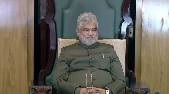 రూ.1400 కోట్ల అండర్గ్రౌండ్ కేబులింగ్ కాంట్రాక్ట్ ఒక్క కంపెనీకే ఎందుకు - Udayam